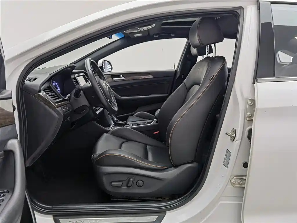 Hyundai Sonata 2018 1.6T GLS Smart China V фото 10