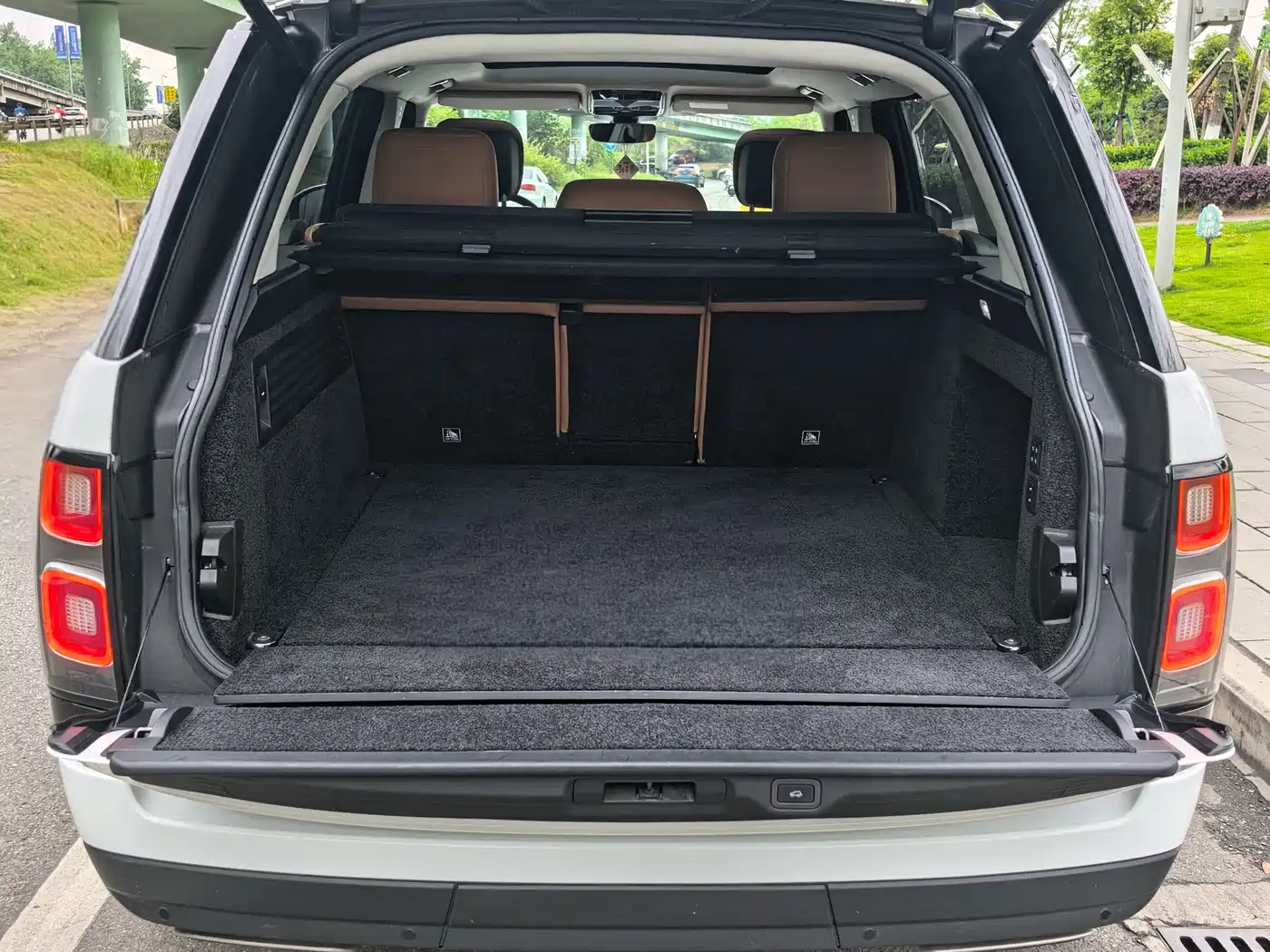 Land Rover Range Rover 2018 3.0 SC V6 Vogue Heritage Extended Edition фото 22