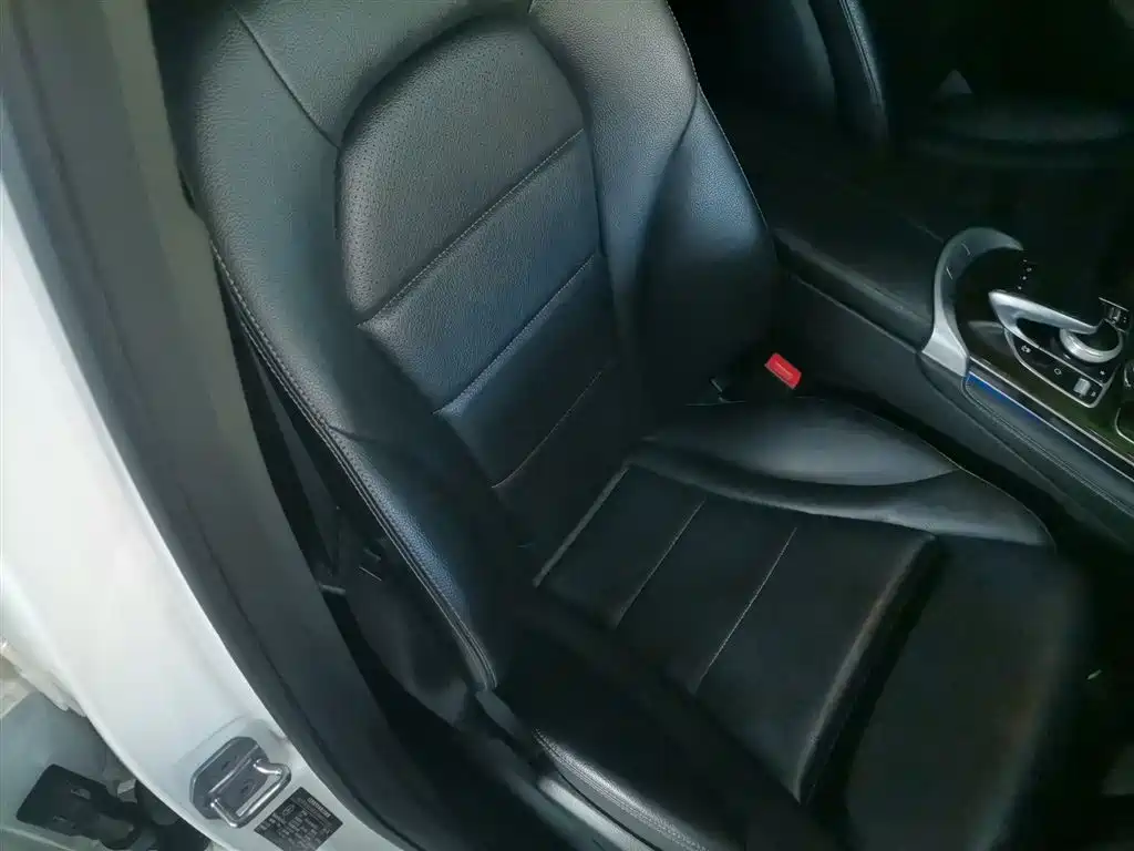 Mercedes-Benz GLC 2018 Facelift GLC 260 4MATIC Dynamic фото 25