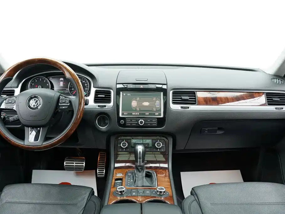 Volkswagen Touareg 2013 2011 3.0TSI Hybrid
