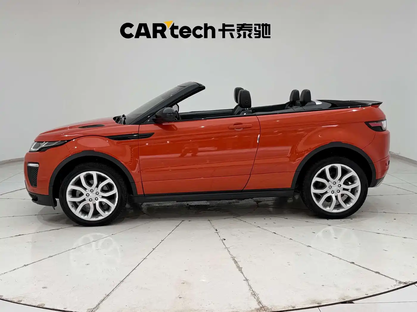 Land Rover Range Rover Evoque (Import) 2017 2.0T Convertible фото 6