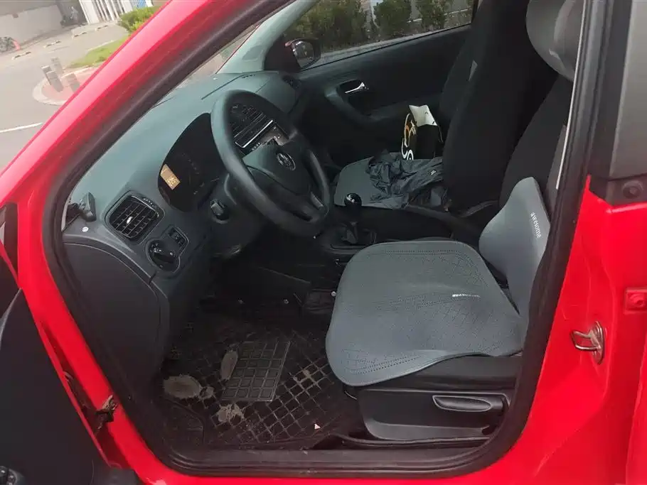 Volkswagen Polo 2016 1.4L Manual Trend фото 9