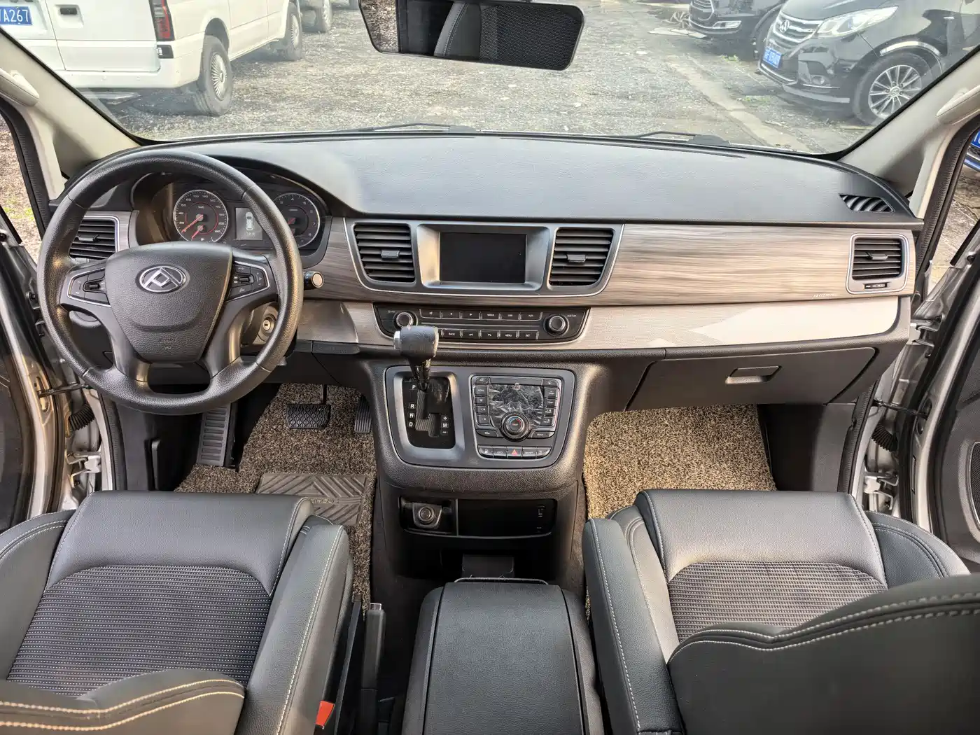 SAIC Maxus Maxus G10 2019 PLUS 2.0T Auto Elite China VI фото 12