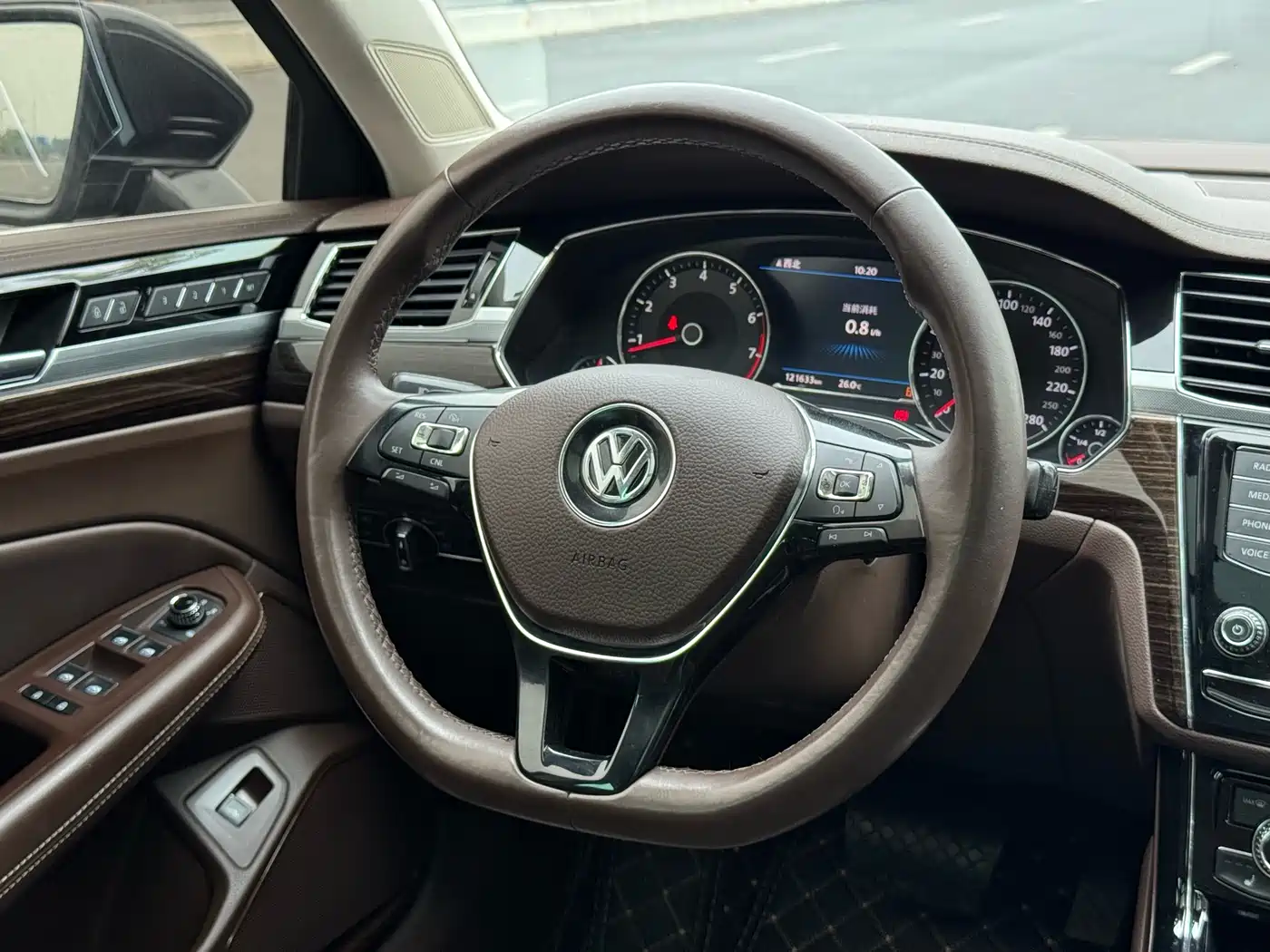 Volkswagen Phideon 2016 380TSI 2WD Ultimate Edition фото 6