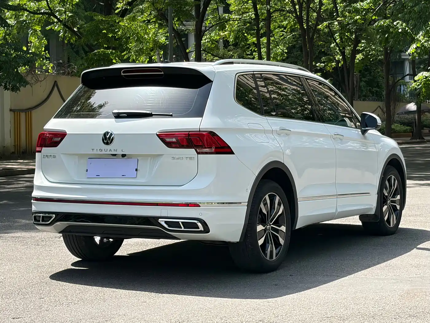 Volkswagen Tiguan L 2024 Outstanding 330TSI Auto 2WD R-Line Dragon Glory Edition фото 9