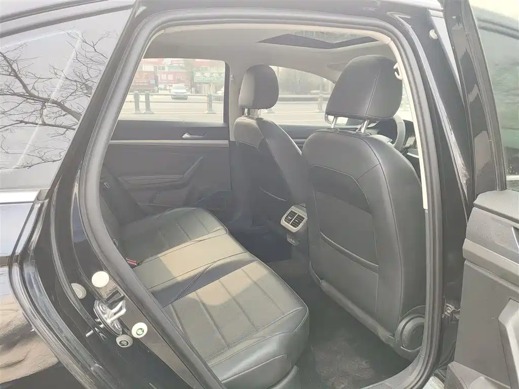 Volkswagen Lavida 2019 1.5L Automatic Comfort Edition China VI фото 16