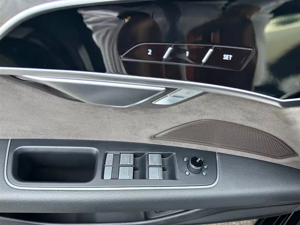 Audi A8 2021 A8L 50 TFSI quattro Comfort фото 11