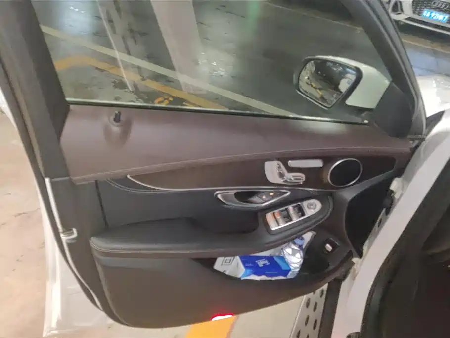 Mercedes-Benz GLC 2016 GLC 300 4MATIC Dynamic фото 7