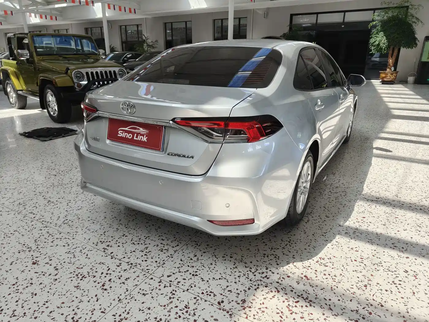 Фото 21 - Toyota Corolla