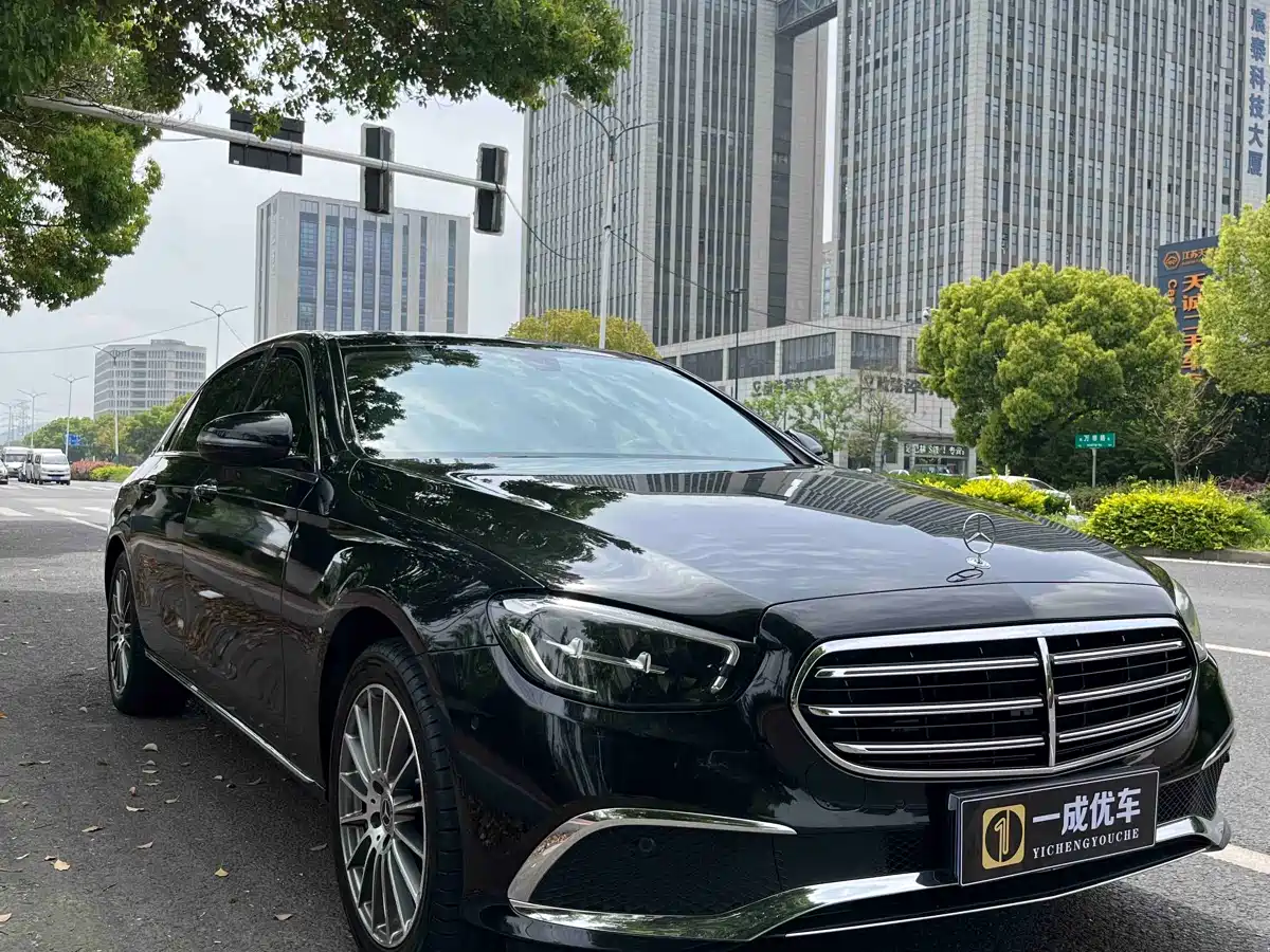 Mercedes-Benz E-Class 2021 E 260 L фото 4