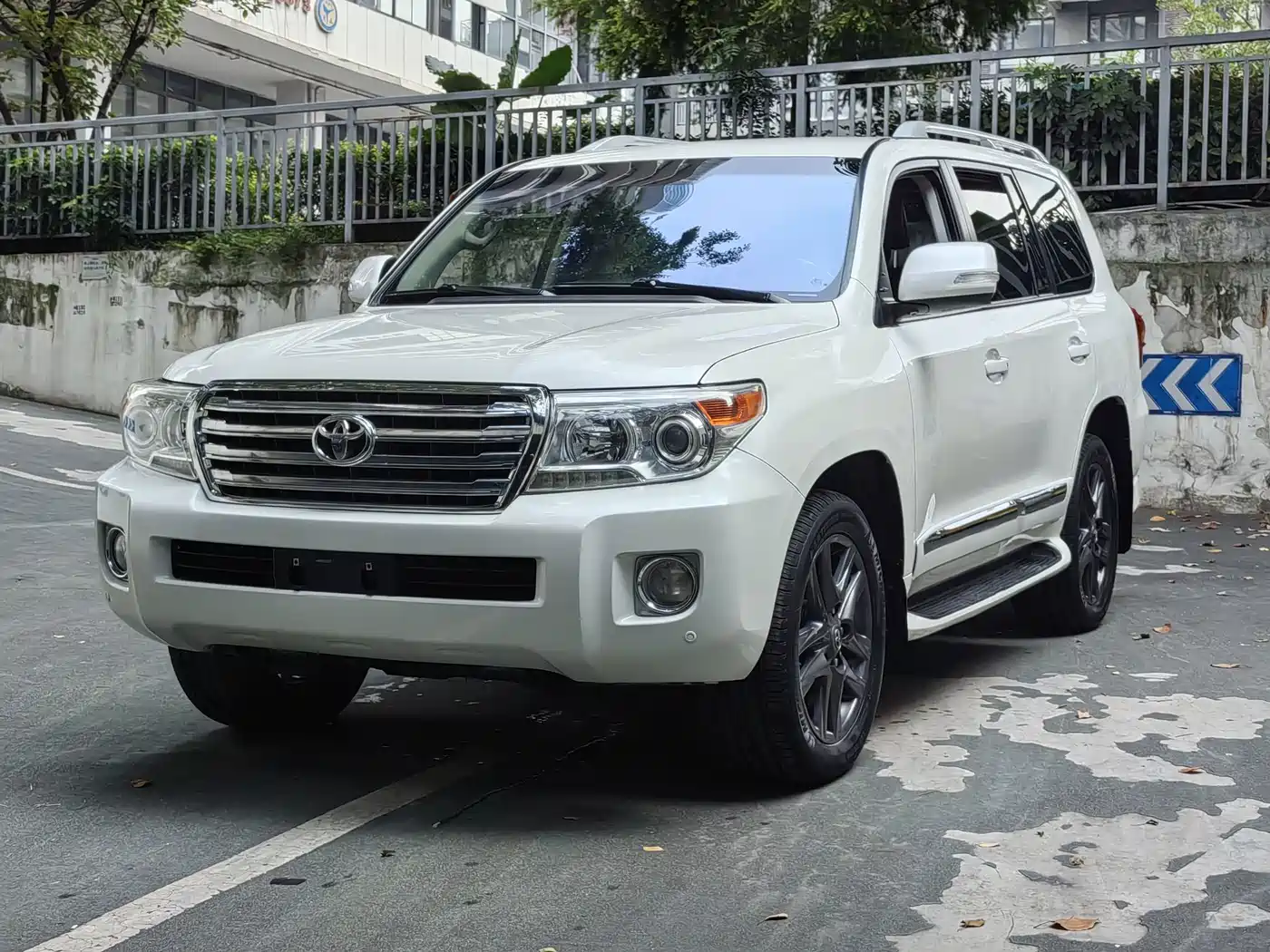 Toyota Land Cruiser (Import) 2015 4.0L V6 Middle East Limited Edition