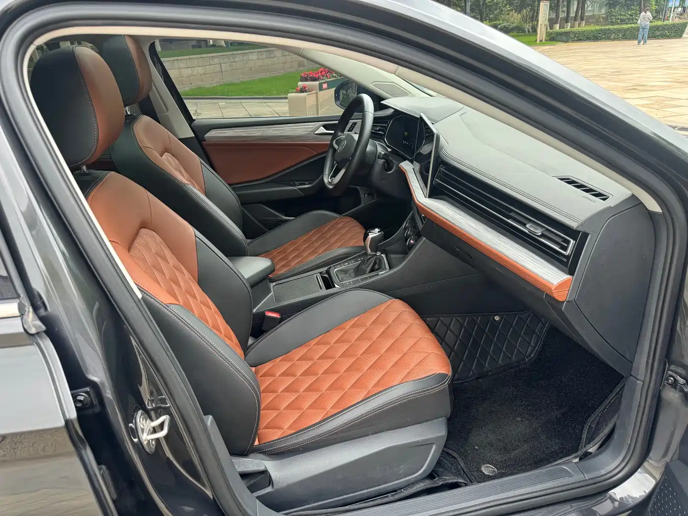 Volkswagen Sagitar 2023 Model Year 280TSI DSG Surpass Edition фото 6