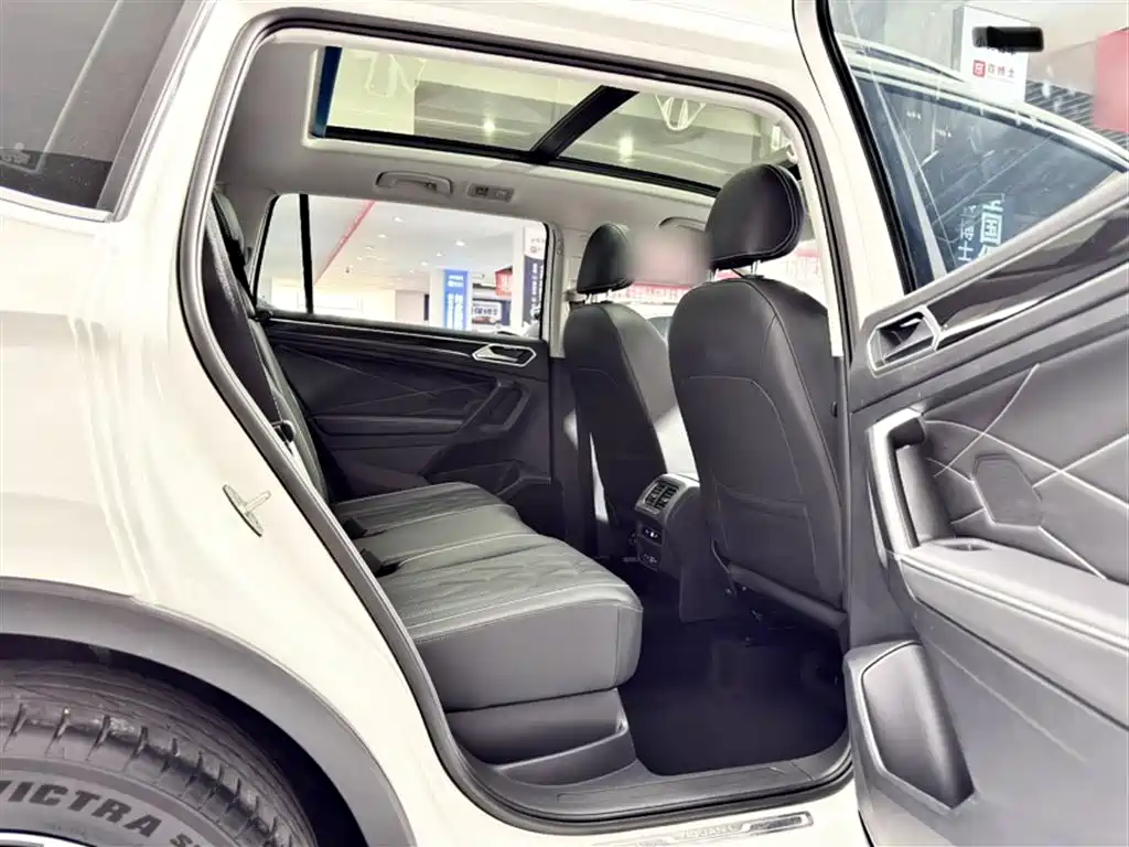 Volkswagen Tiguan L 2022 330TSI Automatic 2WD Smart Edition фото 15