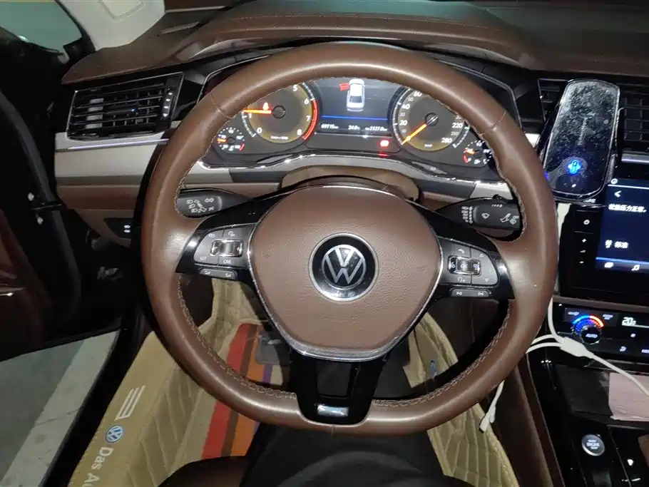Volkswagen Phideon 2021 380TSI Luxury Edition фото 15