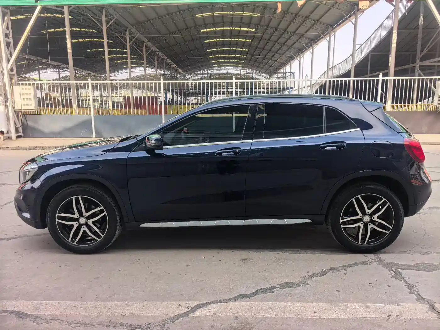 Mercedes-Benz GLA 2017 GLA 220 4MATIC Fashion фото 6