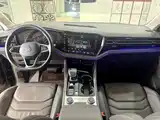 Фото 7 - Volkswagen Touareg