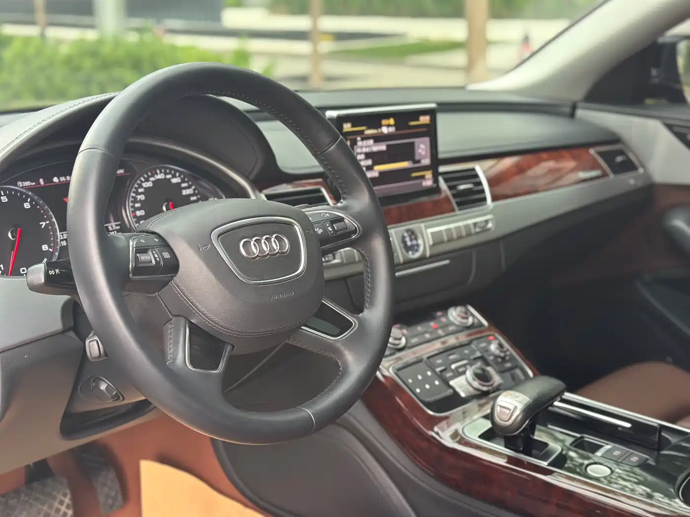 Audi A8 2012 A8L 45 TFSI quattro Luxury фото 10