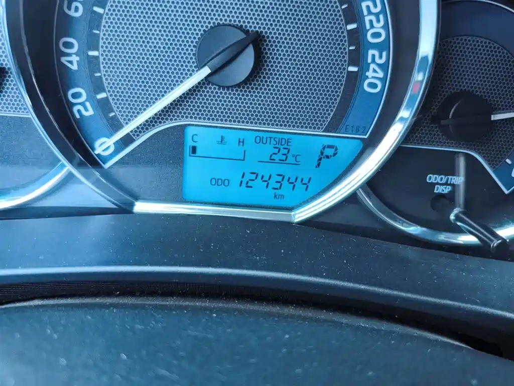 Toyota Corolla 2014 1.6L CVT GL фото 5