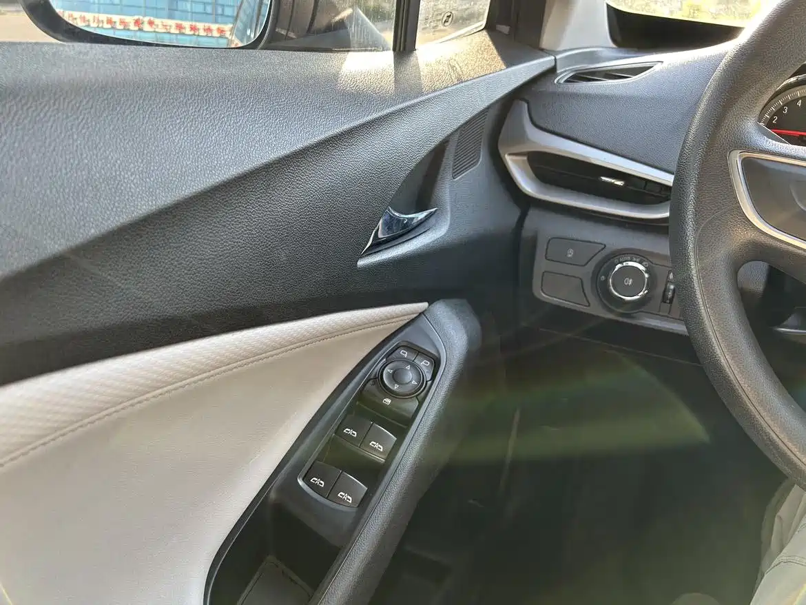 Chevrolet Volando 2020 Mild Hybrid Redline 530T Automatic Premium Edition (5+2 seater) фото 18