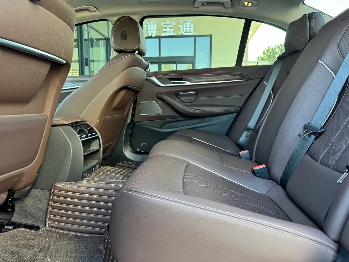 BMW 5 Series 2023 530Li Leading Luxury Package фото 10