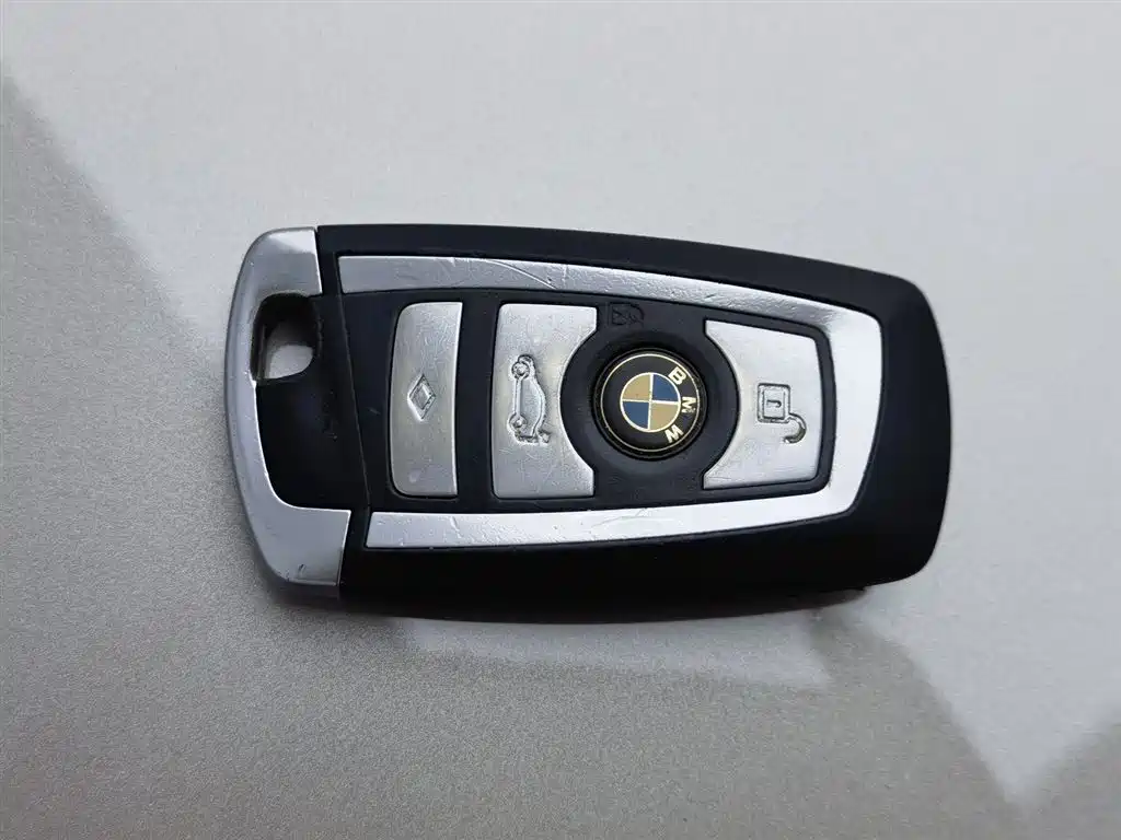 BMW 7 Series 2013 Model 740Li Leading фото 19