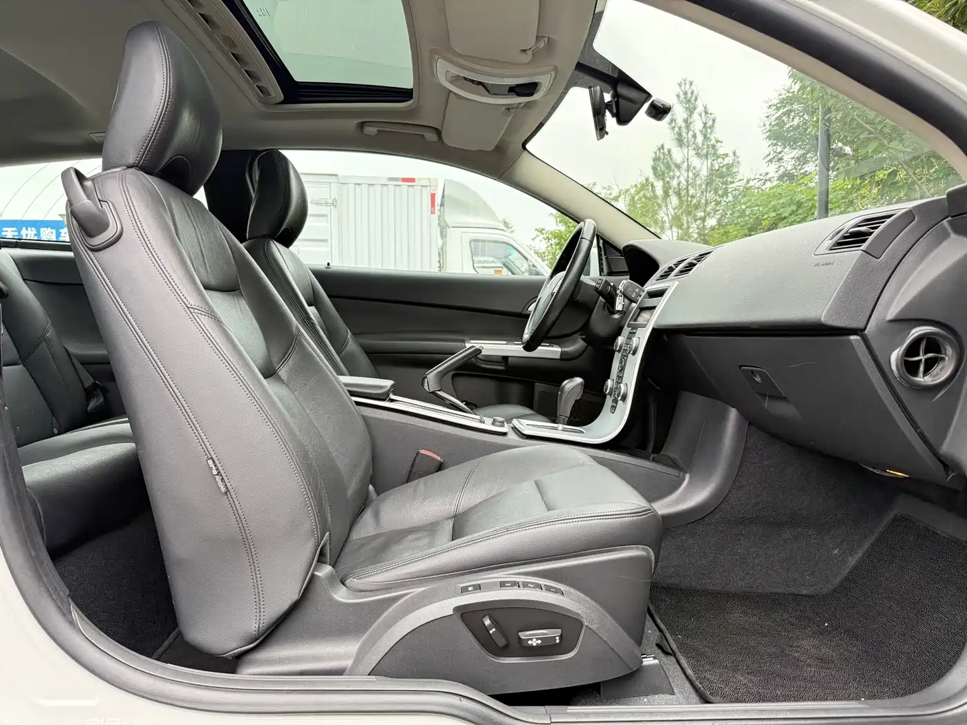 Volvo C30 2013 2012 2.0L Aktiv Dynamic Pack