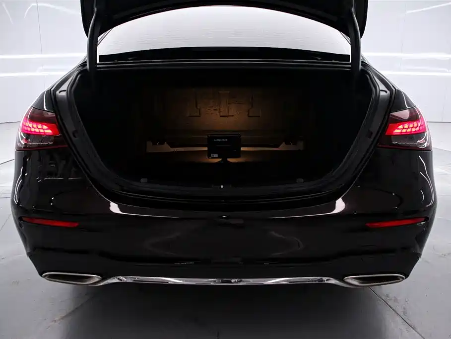 Mercedes-Benz E-Class 2021 E 300 L Sport Premium фото 14