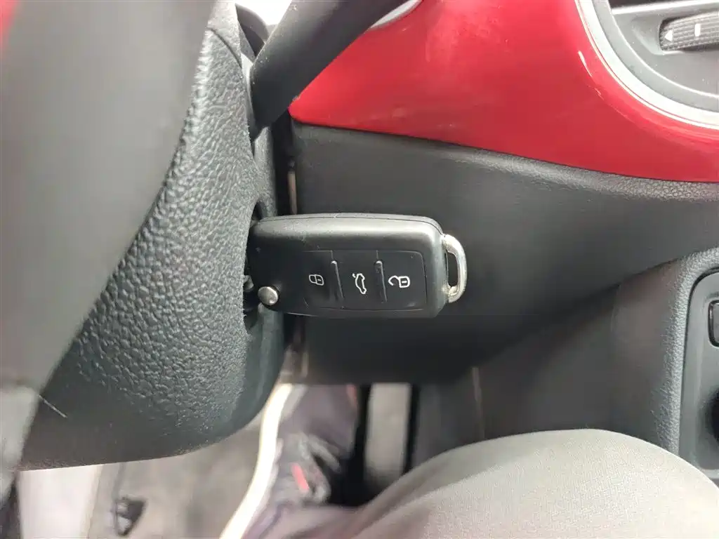 Volkswagen Beetle 2015 280TSI фото 9