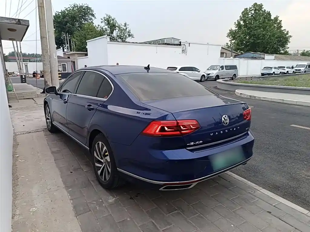 VOLKSWAGEN MAGOTAN GTE PLUG-IN HYBRID