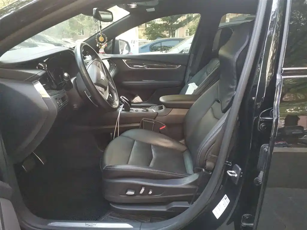 Cadillac XT5 2021 2.0T 4WD Premium Edition фото 8