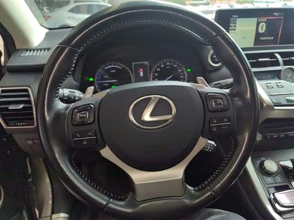 Lexus NX 2020 300h FWD F Sport China VI фото 3