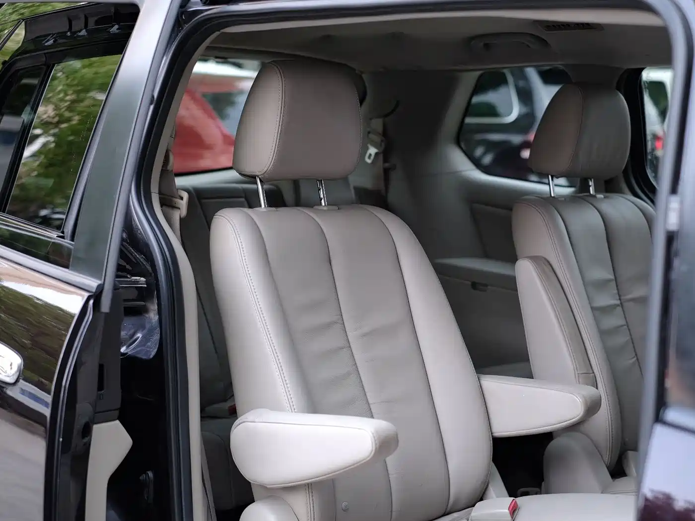 Mazda 8 2012 2011 Model 2.3L Premium Edition