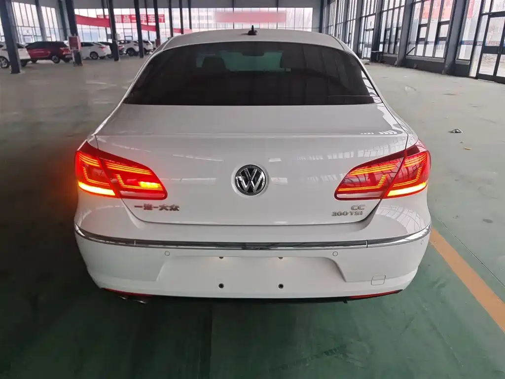 Volkswagen FAW-Volkswagen CC 2016 Model 1.8TSI Luxury фото 6