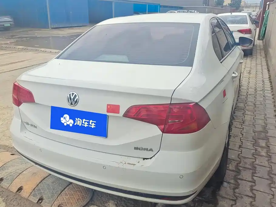Volkswagen Bora 2018 1.5L Automatic Fashion фото 3