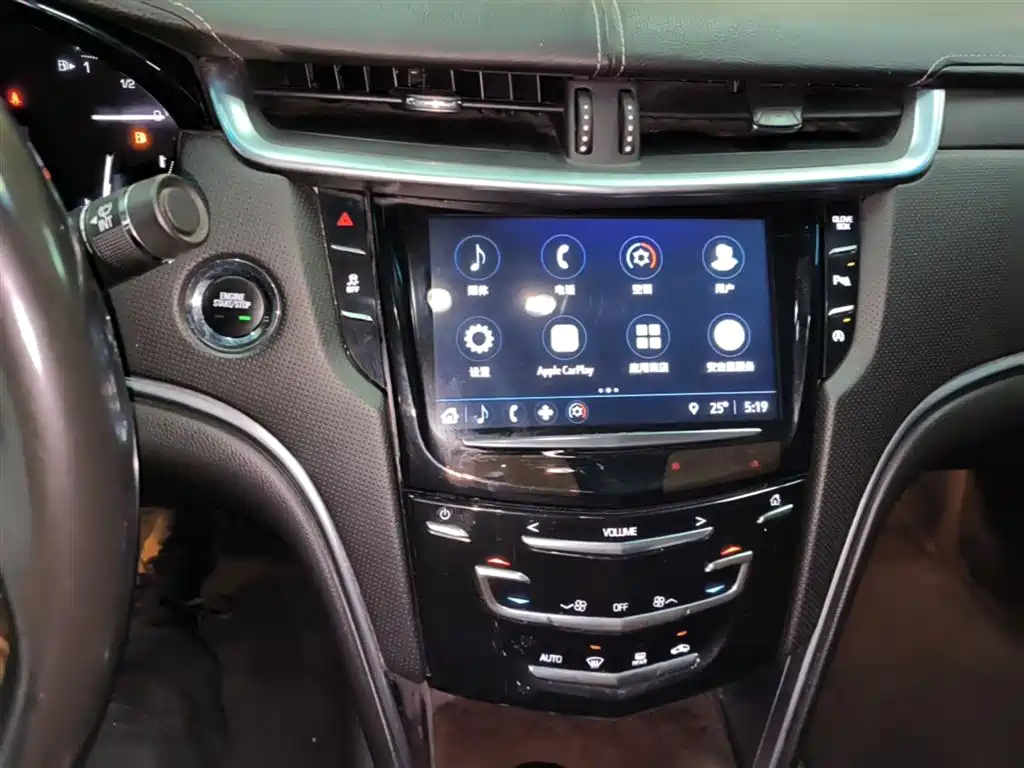 Cadillac XTS 2018 28T Technology фото 13