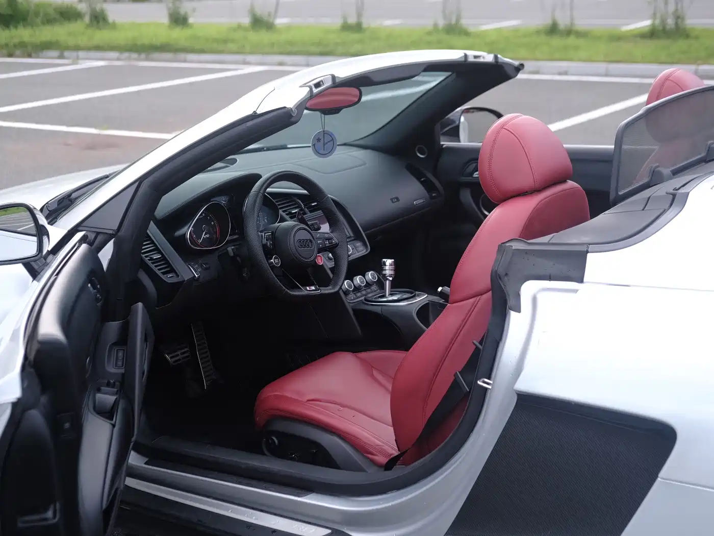 Photo 22 - Audi R8