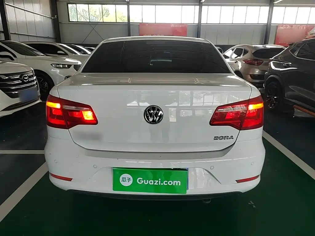 Volkswagen Bora 2015 Quality Edition 1.6L Manual Fashion фото 6