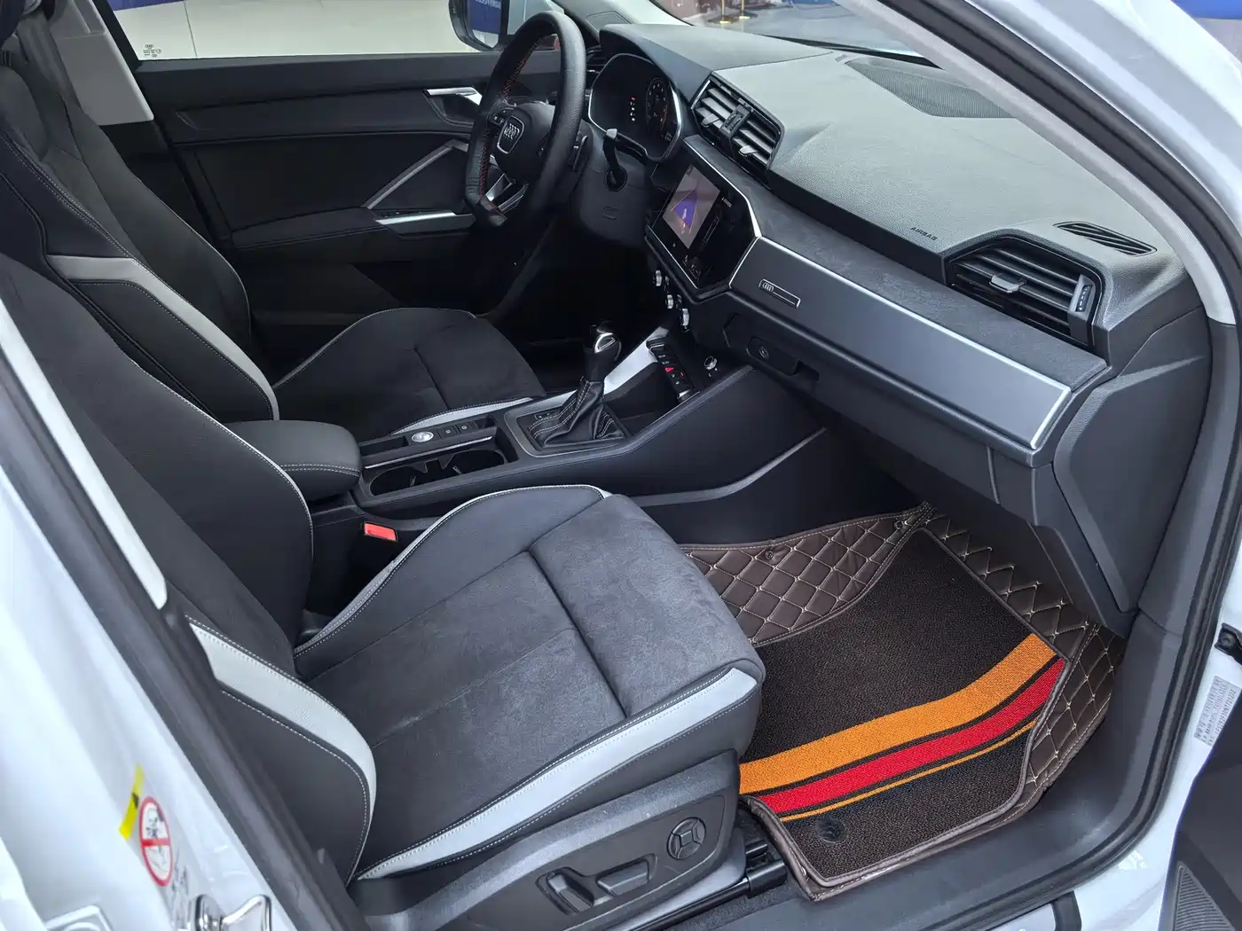 Audi Q3 2022 35 TFSI Fashion Dynamic фото 8
