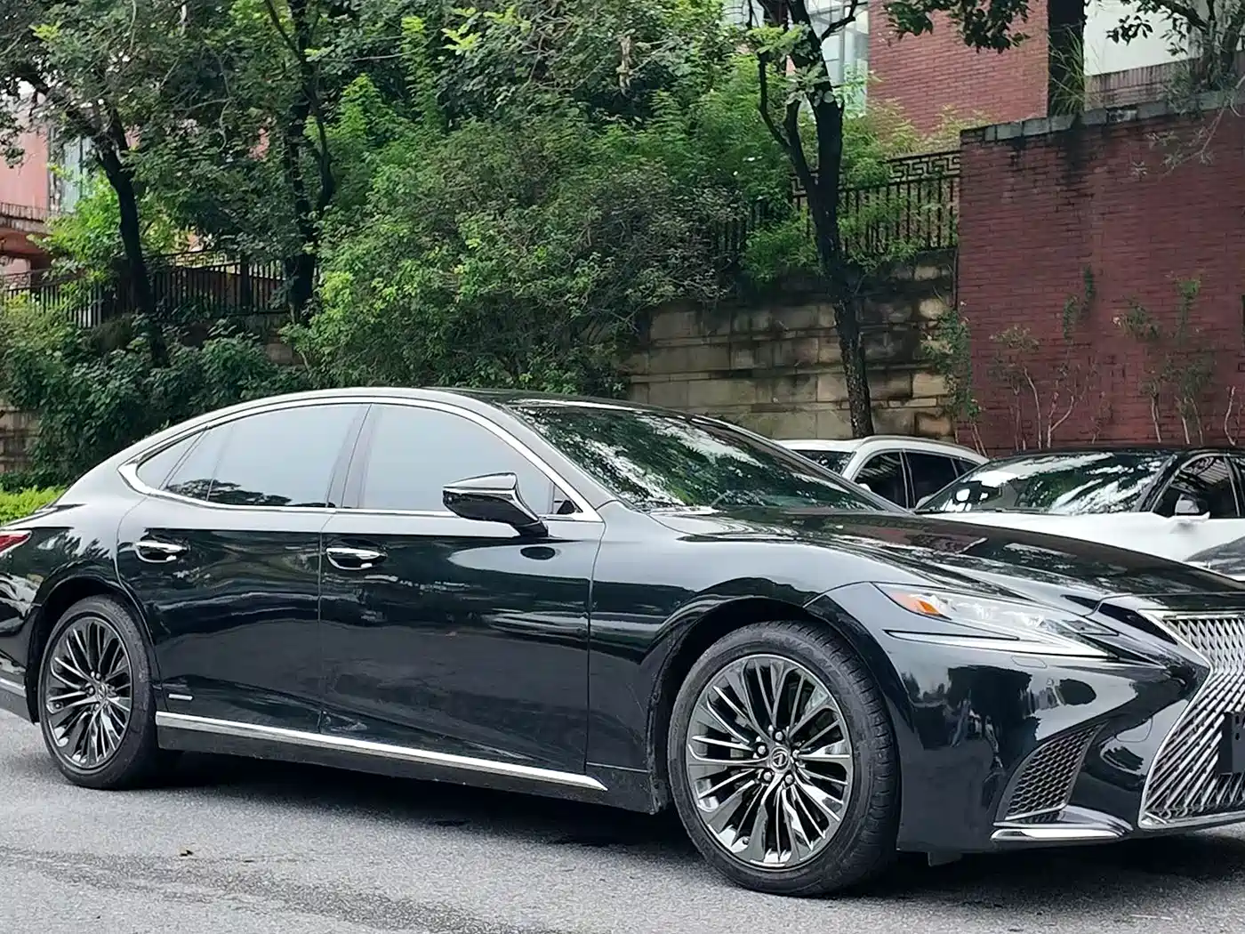 LEXUS LS