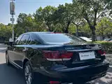 Фото 4 - Lexus LS