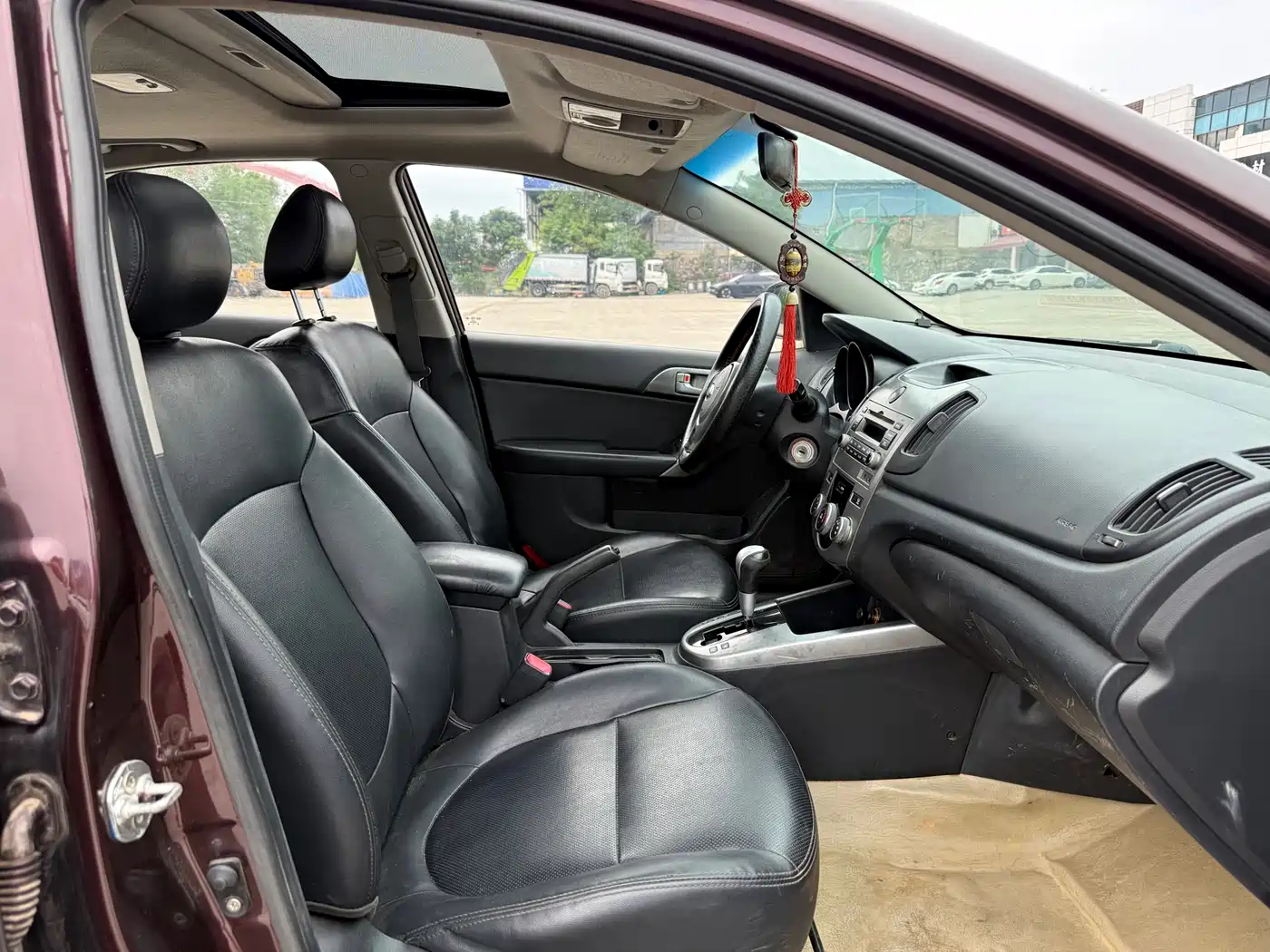 Kia Forte 2012 1.6L AT GLS Commemorative Edition фото 8