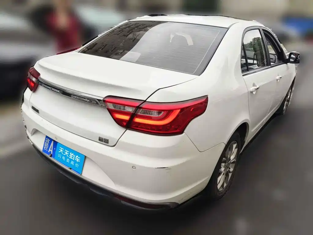 Фото 2 - Geely Vision