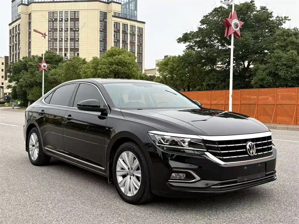 Volkswagen Passat 2019 330TSI Elite Version China VI фото 4