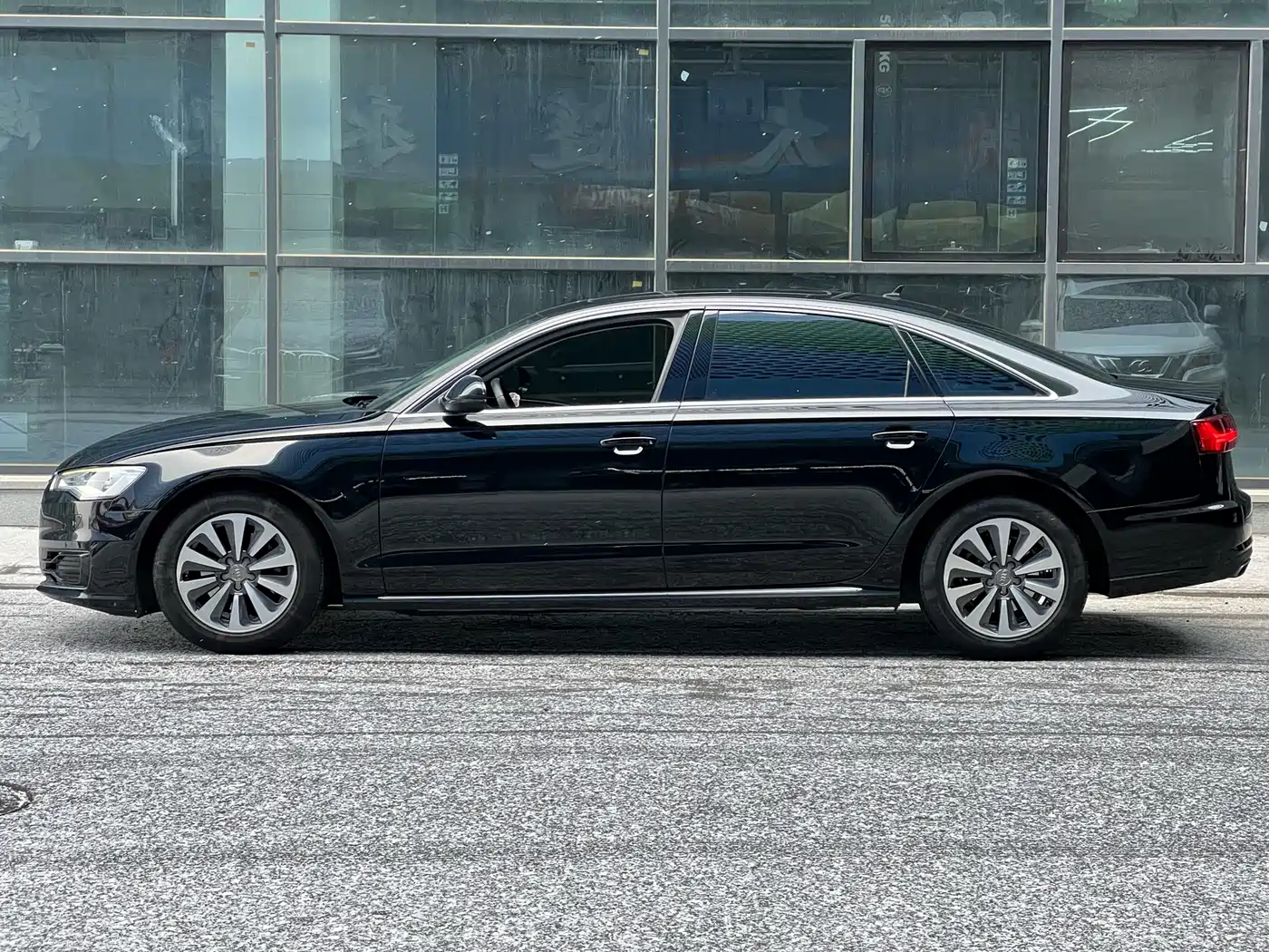Audi A6L 2016 30 FSI Technology фото 4