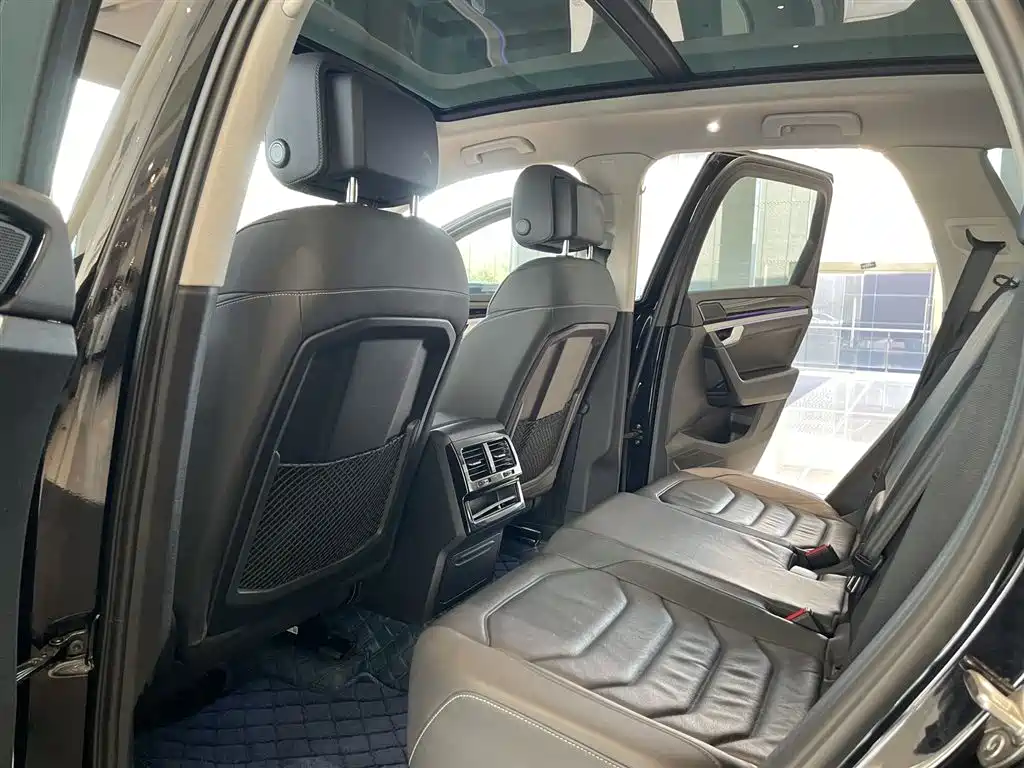 Volkswagen Touareg 2020 3.0TSI Enjoyment Edition China VI фото 5