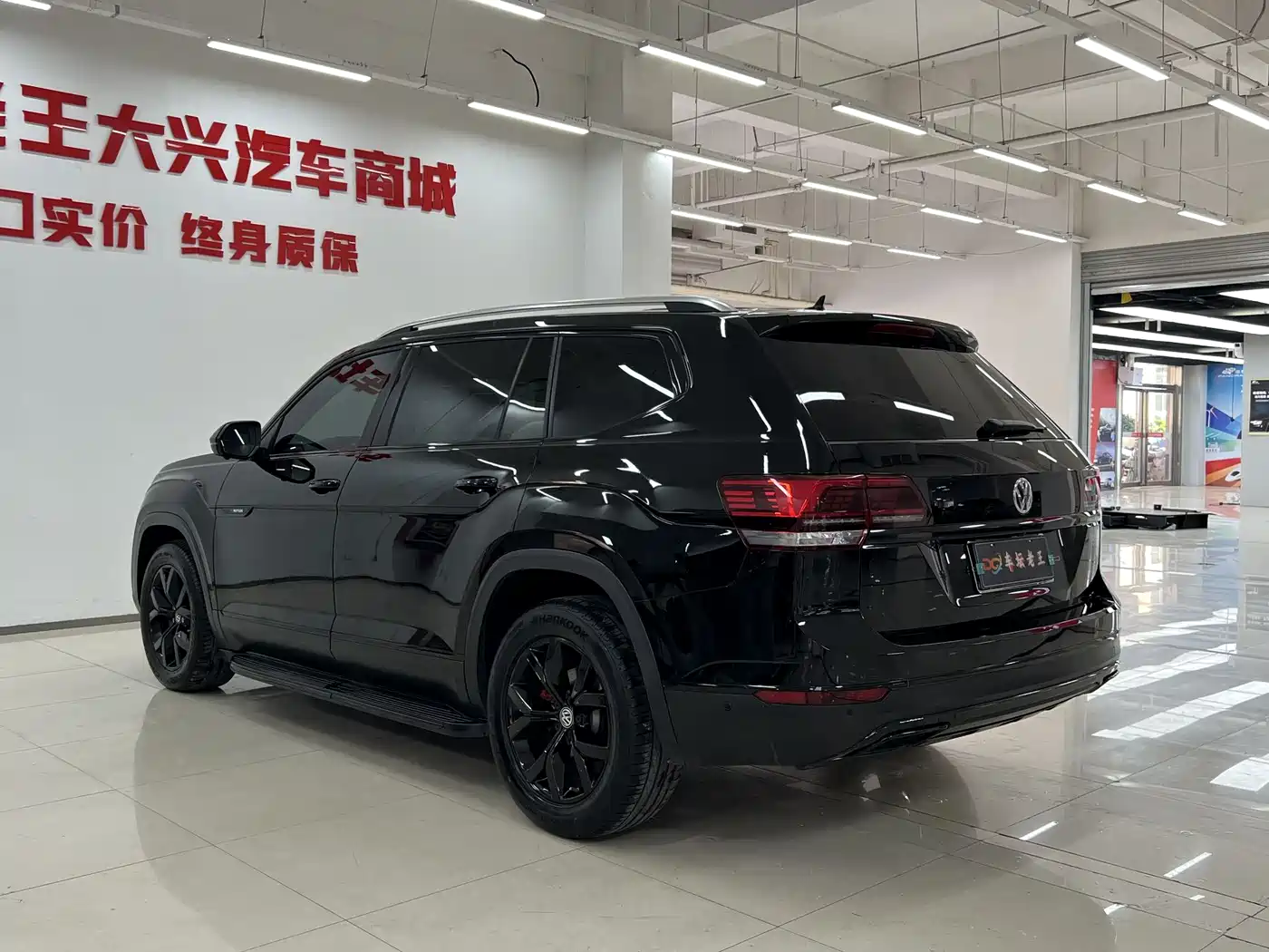 Volkswagen Teramont 2019 380TSI 4WD Luxury Edition China VI фото 6