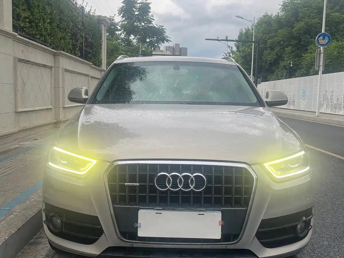 Audi Q3 (Import) 2013 2012 35 TFSI quattro Comfort