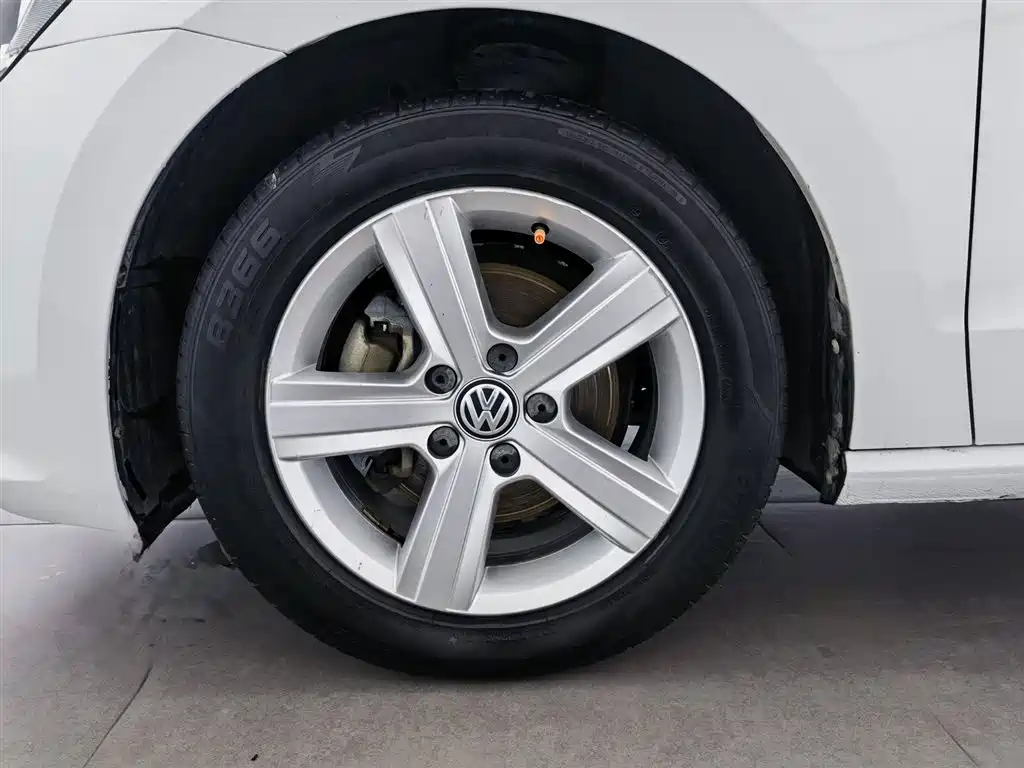 Volkswagen Golf Sportsvan 2016 1.6L Automatic Comfort фото 17