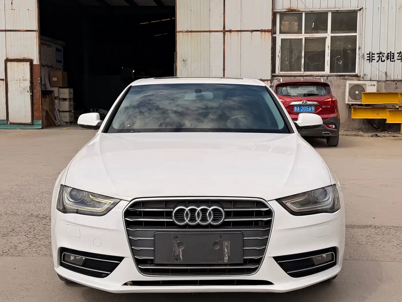 Audi A4L 2015 30 TFSI Auto Comfort фото 2