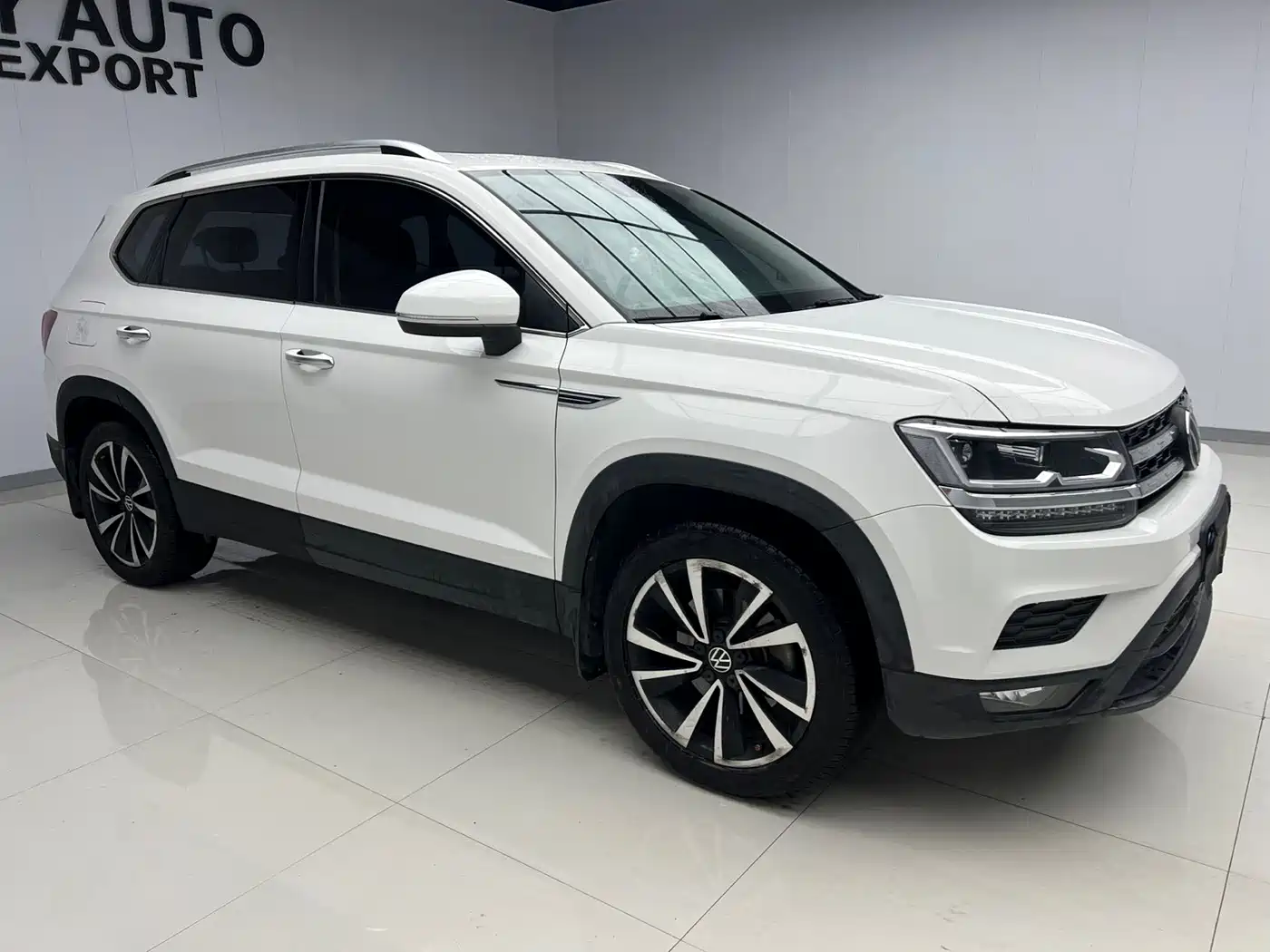 Volkswagen Tharu 2022 280TSI FWD Luxury Edition фото 5